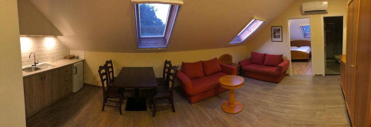 Aurora Panzio Bed and Breakfast Bük Exteriör bild