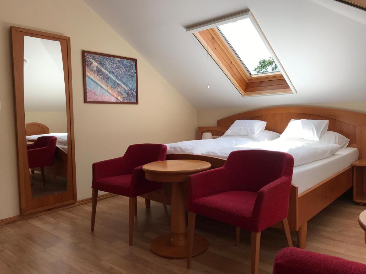 Aurora Panzio Bed and Breakfast Bük Exteriör bild